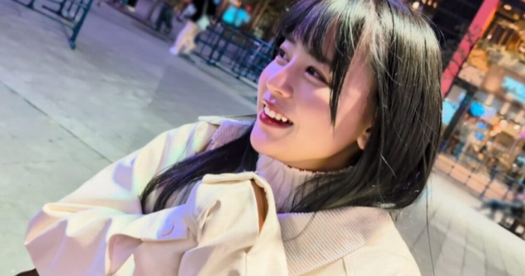小さな顔に似合わないJカップの存在感もたまらない。